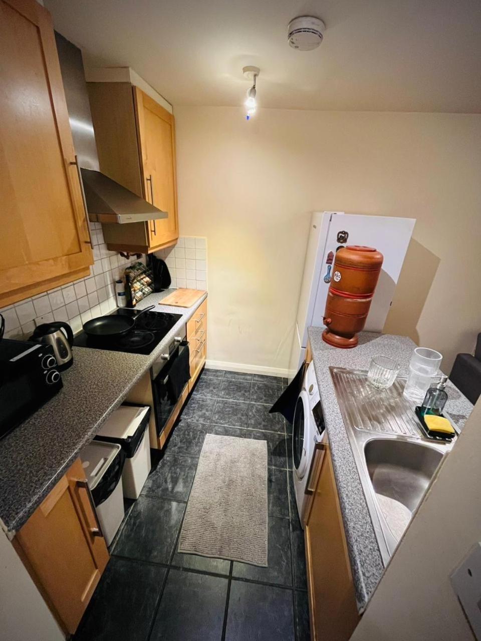 Dorm Room 5-6 People Shared Bathroom Outside Room Dublín Exterior foto